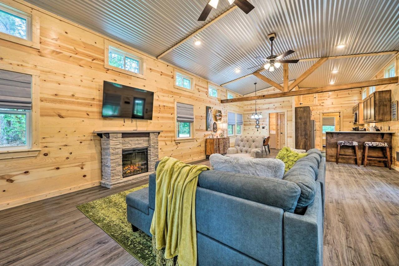 Stylish Cabin By Beavers Bend Hot Tub And Fire Pit Broken Bow Exterior foto