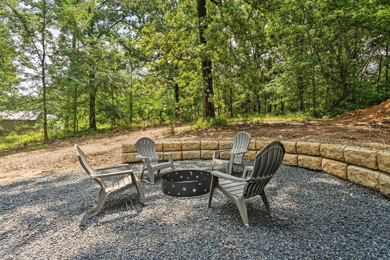 Stylish Cabin By Beavers Bend Hot Tub And Fire Pit Broken Bow Exterior foto