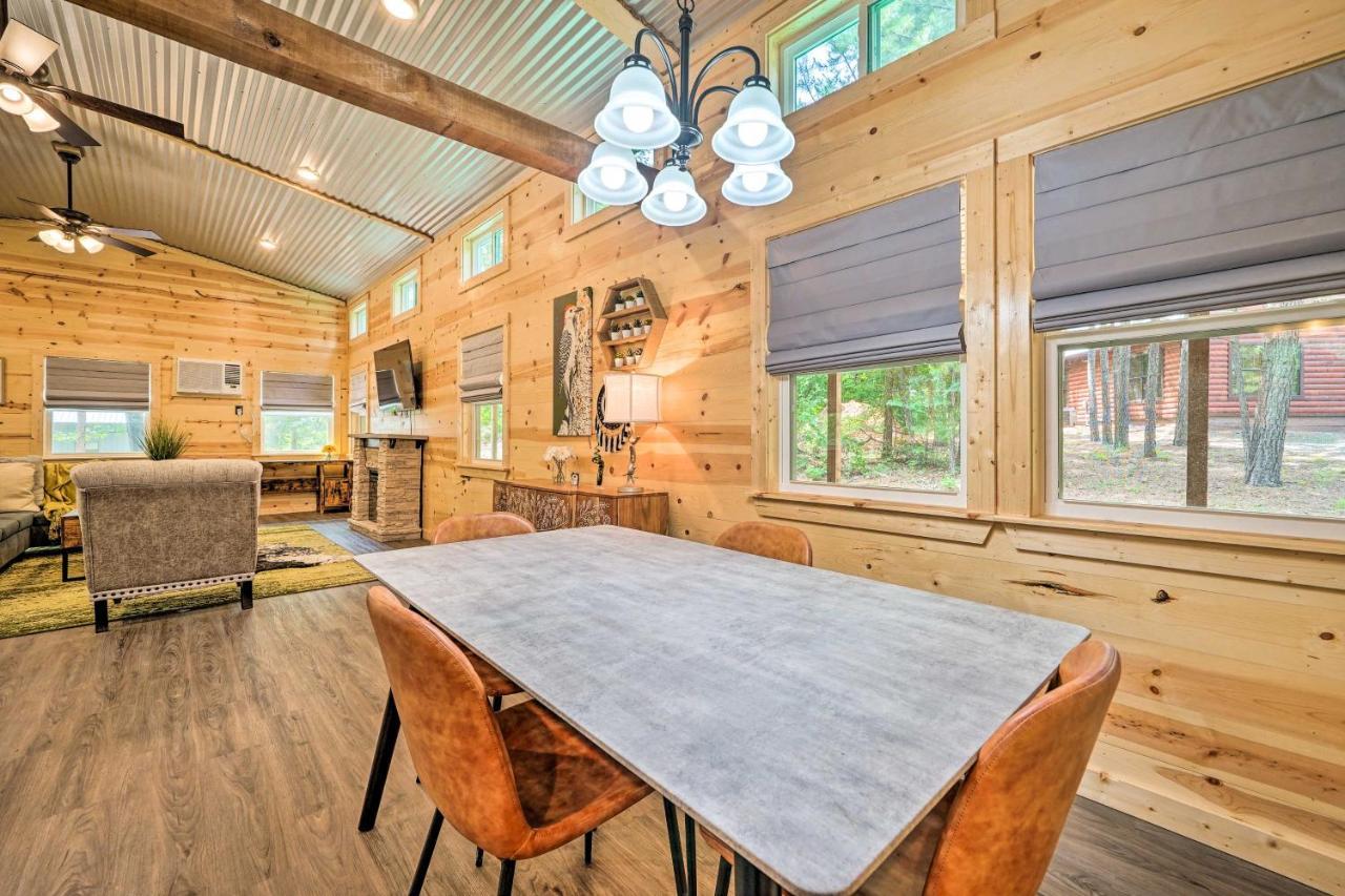 Stylish Cabin By Beavers Bend Hot Tub And Fire Pit Broken Bow Exterior foto